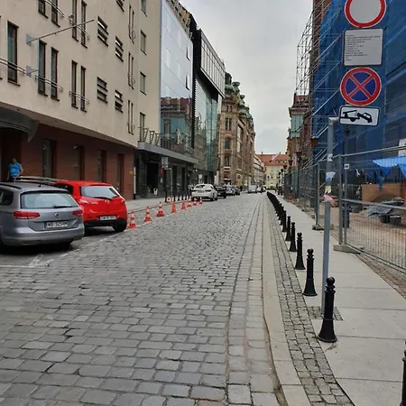 Kawalerka Na Laciarskiej * Wroclaw